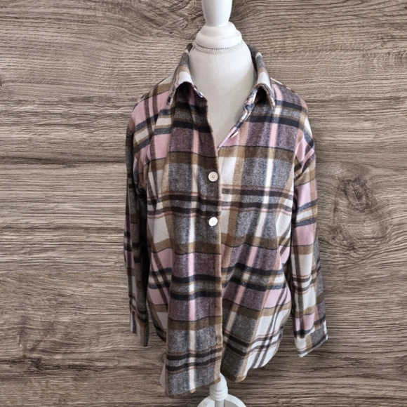 Source Unknown Tops - 🩷 Womens Plaid Button-Up Shirt      Sz M (NWOT)